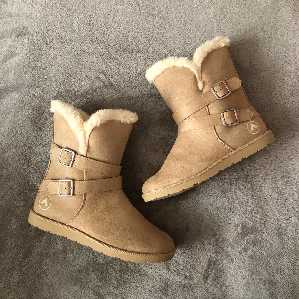 Airwalk boots size 10